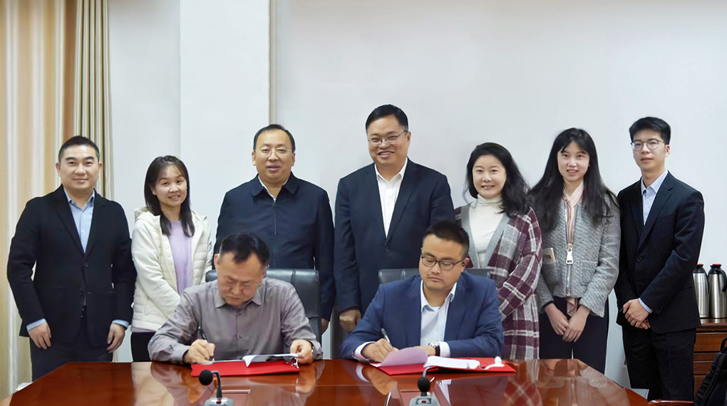 杏盛与湖北长江电影集团签订战略合作协议 以能源科技赋能影视产业绿色发展